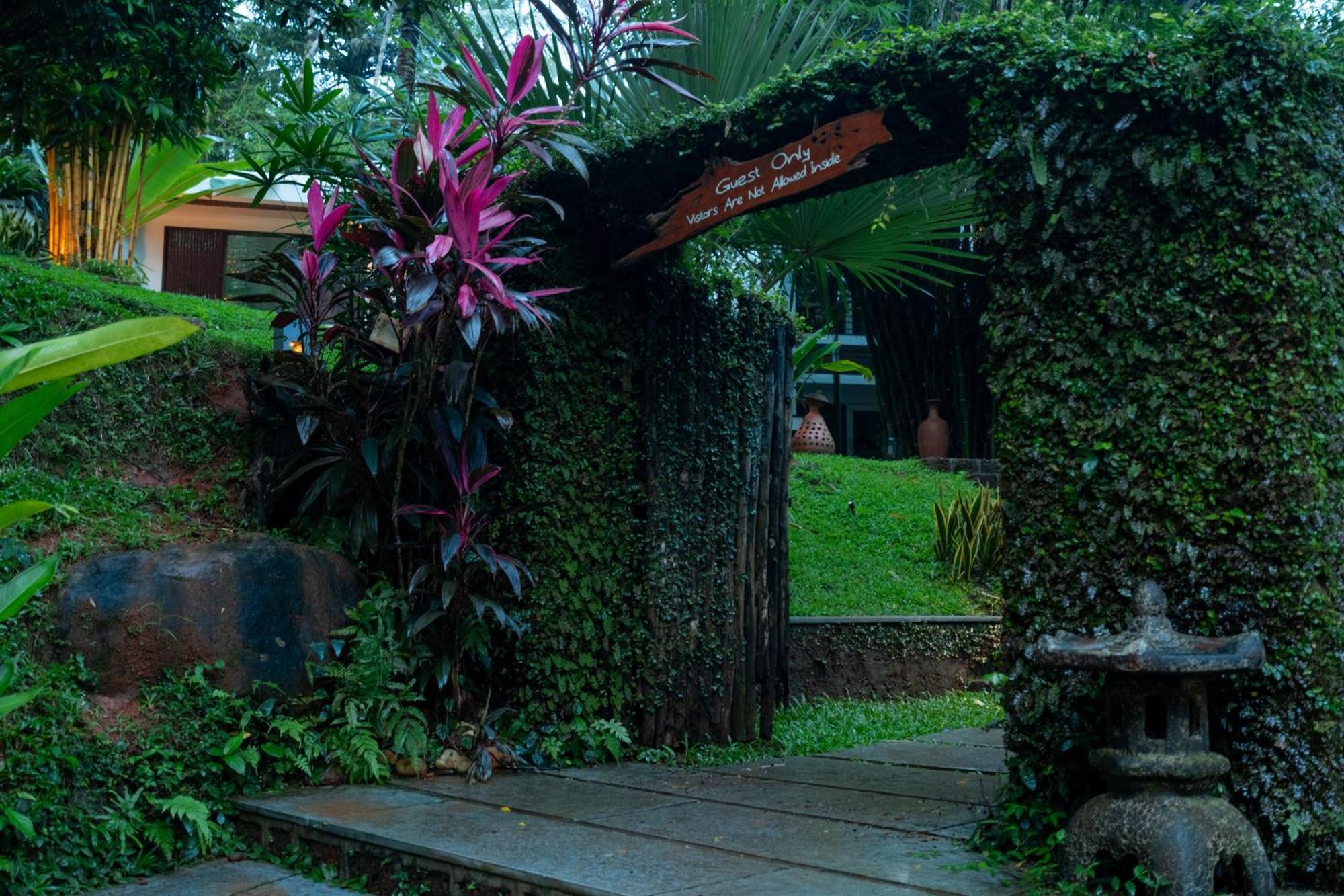 Le Candles Resort Kozhikode Zewnętrze zdjęcie